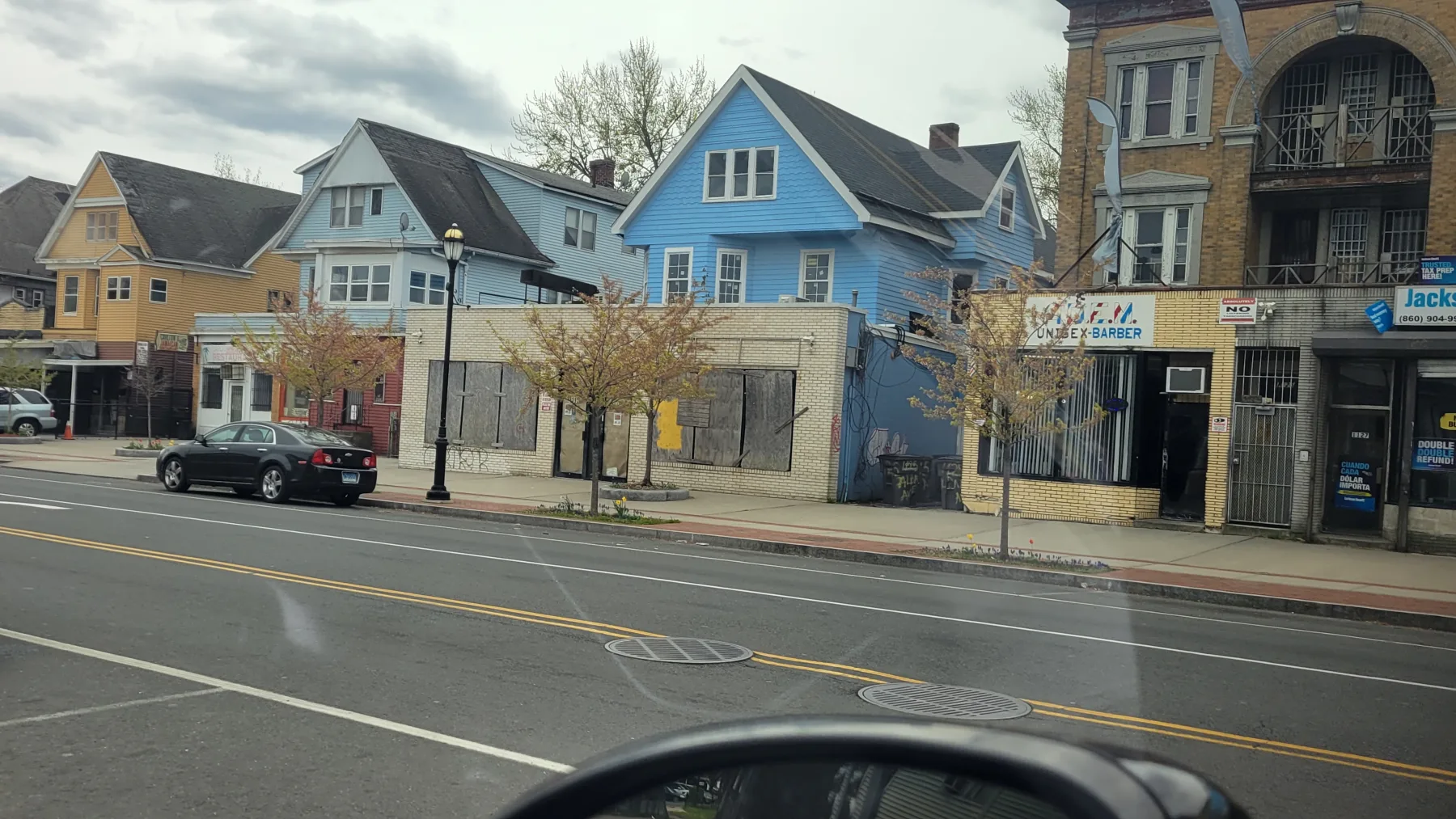 1113-1115 Albany Avenue, Hartford